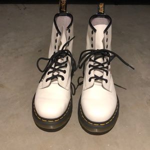 Dr. Martens 1460 smooth White 8 Eye Boots NWOT